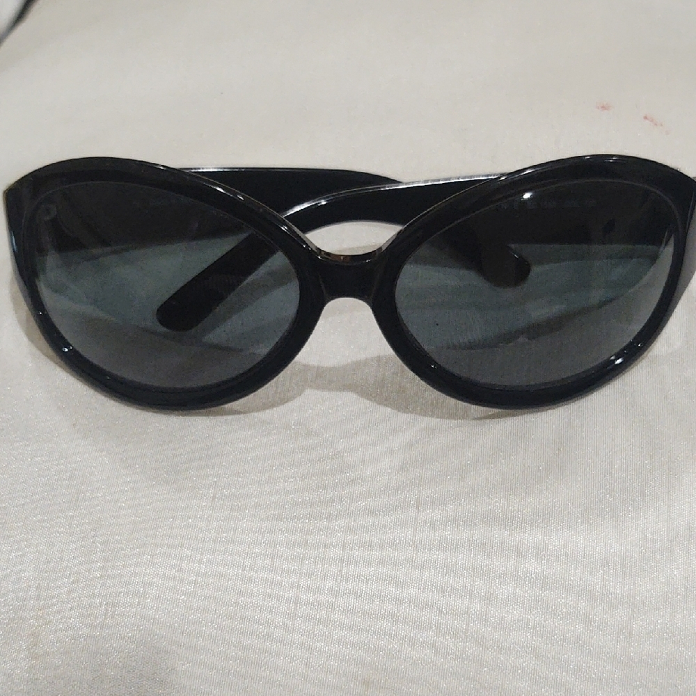 Celine Black Sunglasses Elegant Accessories - Picture 4 of 6
